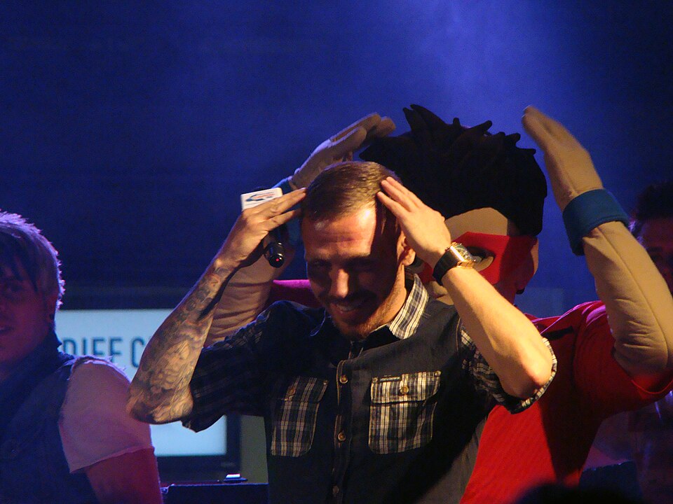 Postulantes rindiendo un examen de admisión en aula